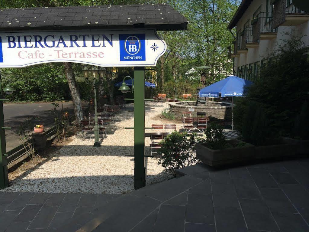 Zur Eiche Hotel Оверат Екстериор снимка